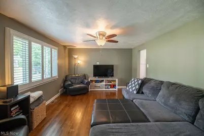 9071 Charles Court, Twinsburg, OH 44087 - Photo 2