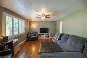 9071 Charles Ct, Twinsburg, OH 44087 - Photo 2