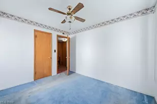 29940 Phillips Ave, Wickliffe, OH 44092 - Photo 24