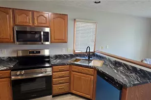 118 Gleneagle Dr, Elyria, OH 44035 - Photo 8