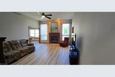 118 Gleneagle Drive, Elyria, OH 44035 - Photo 2