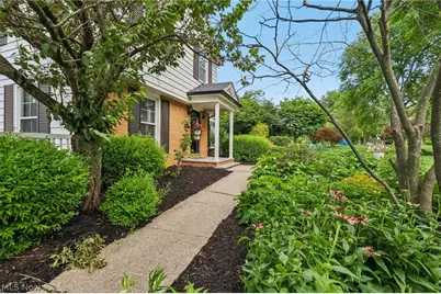 21299 S Woodland Road, Huber Heights, OH 44122 - Photo 4