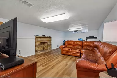 21299 S Woodland Road, Huber Heights, OH 44122 - Photo 32
