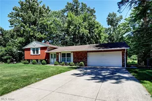 6065 E Valleyview Ct, Mentor, OH 44060 - Photo 2