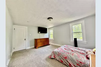 211 Morrison Avenue, Cuyahoga Falls, OH 44221 - Photo 24