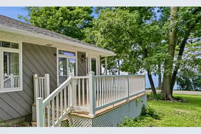 1036 W Lakeshore Drive, Kelleys Island, OH 43438 - Photo 28
