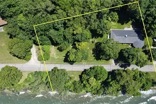 1036 W Lakeshore Dr, Kelleys Island, OH 43438 - Photo 10