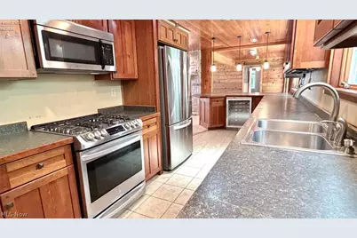 1036 W Lakeshore Drive, Kelleys Island, OH 43438 - Photo 4