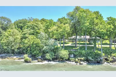 1036 W Lakeshore Drive, Kelleys Island, OH 43438 - Photo 2