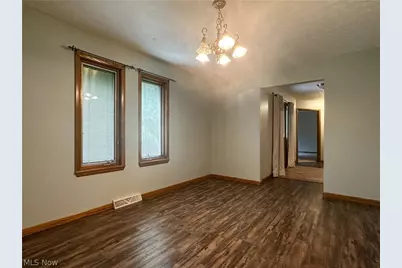 1060 Broadway Avenue SE, Warren, OH 44484 - Photo 10