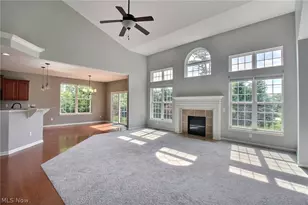 14 Yorkshire Dr, Aurora, OH 44202 - Photo 4