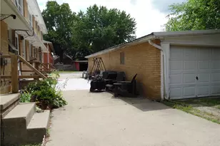 210 Clara Ct, Louisville, OH 44641 - Photo 2