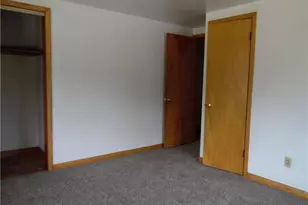 210 Clara Ct, Louisville, OH 44641 - Photo 10