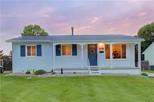 1222 Valley Dr, North Canton, OH 44720 - Photo 2