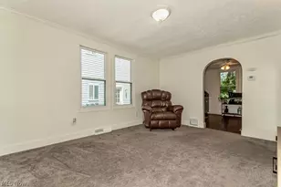 979 Mohegan Trl, Willoughby, OH 44094 - Photo 6