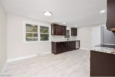 478 Bicksler Drive, Wadsworth, OH 44281 - Photo 4
