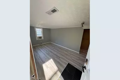 12484 Jackson Drive, Burton, OH 44021 - Photo 4