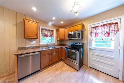 2481 Meadowview Drive, Parkersburg, WV 26104 - Photo 8