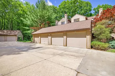 593 Meredith Lane, Cuyahoga Falls, OH 44223 - Photo 28
