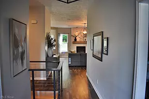 5670 W Long Ridge Dr, Green Hills, OH 44131 - Photo 4