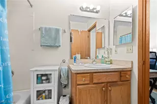 2002 Stoney Run Cir, Grandview Heights, OH 44147 - Photo 14