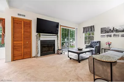 2002 Stoney Run Circle, Grandview Heights, OH 44147 - Photo 4