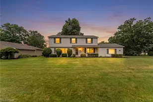 680 Forest-Ridge Dr, Youngstown, OH 44512 - Photo 2
