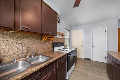130 Roger Avenue, Bellevue, OH 44811 - Photo 10