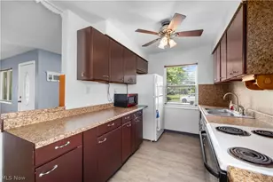 130 Roger Ave, Bellevue, OH 44811 - Photo 8