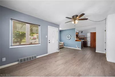 130 Roger Avenue, Bellevue, OH 44811 - Photo 2