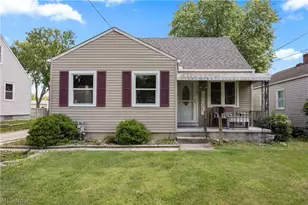 130 Roger Ave, Bellevue, OH 44811 - Photo 1