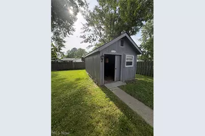5976 Reynolds Road, Mentor on the Lake, OH 44060 - Photo 18