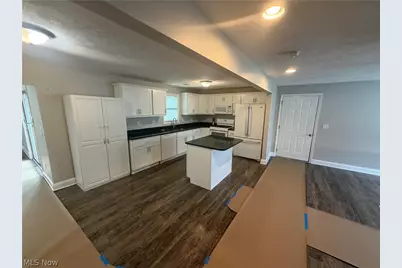 5976 Reynolds Road, Mentor on the Lake, OH 44060 - Photo 4