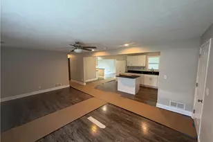 5976 Reynolds Rd, Mentor on the Lake, OH 44060 - Photo 2