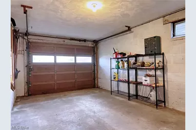 172 27th Street NW, Barberton, OH 44203 - Photo 32