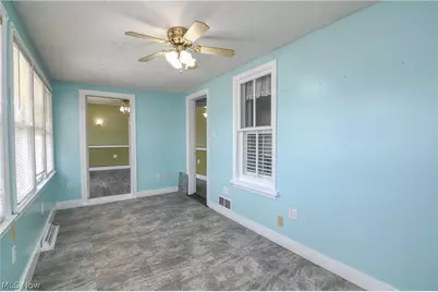 25 31st Street SW, Barberton, OH 44203 - Photo 10