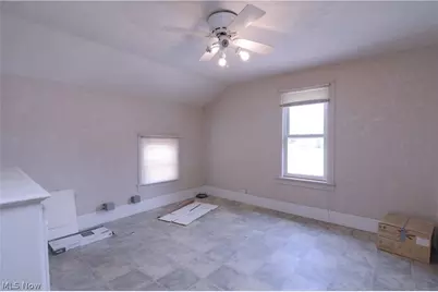 25 31st Street SW, Barberton, OH 44203 - Photo 18