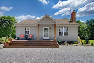 14157 Lisbon St NE, Paris, OH 44669 - Photo 2
