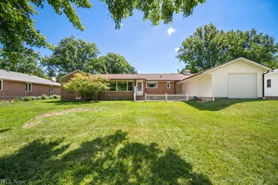 7988 Wright Road, Grandview Heights, OH 44147 - Photo 6