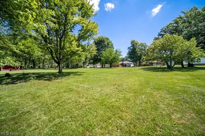 7988 Wright Road, Grandview Heights, OH 44147 - Photo 34