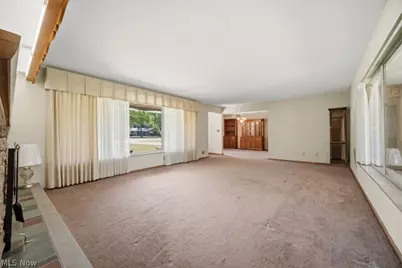 7988 Wright Road, Grandview Heights, OH 44147 - Photo 10