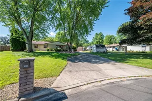 3659 Johnson Ct, Canfield, OH 44406 - Photo 2