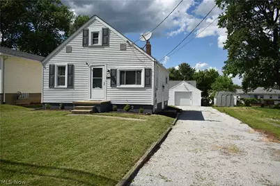 1085 Stratford Street, Barberton, OH 44203 - Photo 2