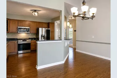 546 Hyannis Port Circle, Avon Lake, OH 44012 - Photo 10