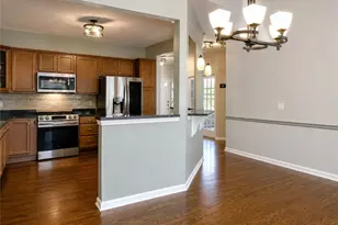 546 Hyannis Port Cir, Avon Lake, OH 44012 - Photo 10