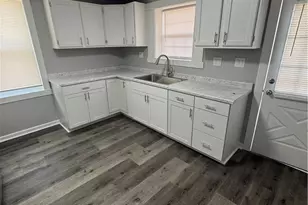 2065 23rd St, Cuyahoga Falls, OH 44223 - Photo 2