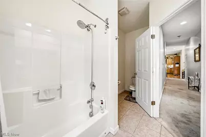 10401 Darrow Road, Vermilion, OH 44089 - Photo 12