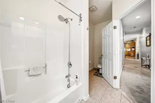 10401 Darrow Rd, Vermilion, OH 44089 - Photo 12