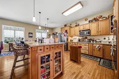 10401 Darrow Road, Vermilion, OH 44089 - Photo 2