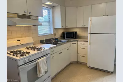 621 Arcadia Avenue, Cuyahoga Falls, OH 44221 - Photo 6
